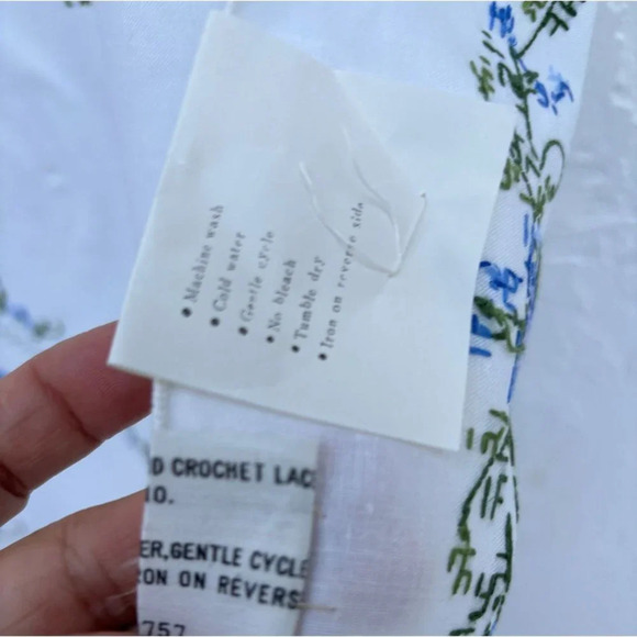 Vintage Hand Cross Stitch and Hand Crochet Lace Oval Table Mat White Size 36x36 - Picture 3 of 10